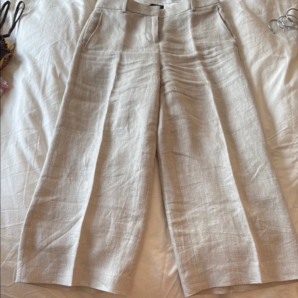 Women's Cream Shorts